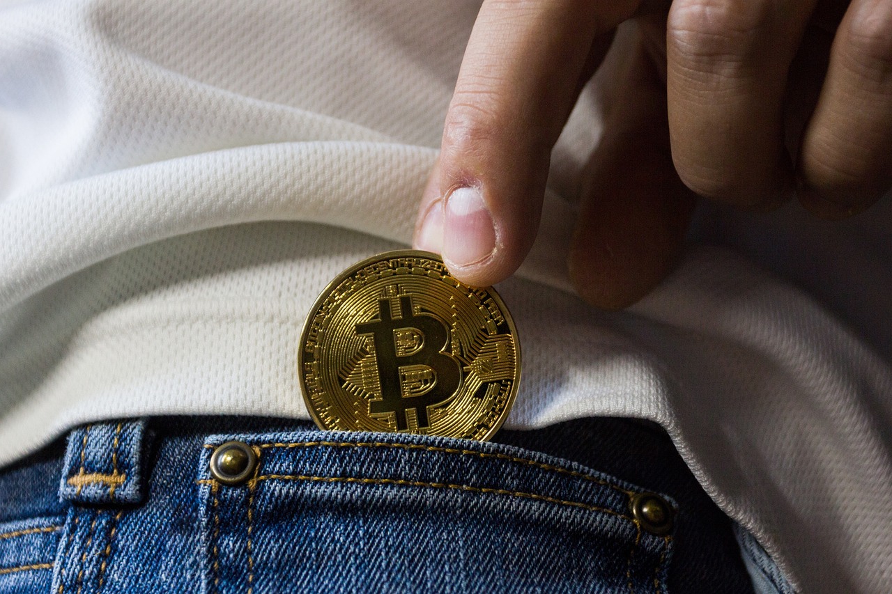 金卡戴珊最新街拍，時尚潮流的新標(biāo)桿典范