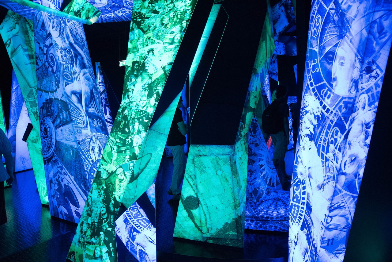 世界最新時裝，潮流引領，個性展現(xiàn)的舞臺