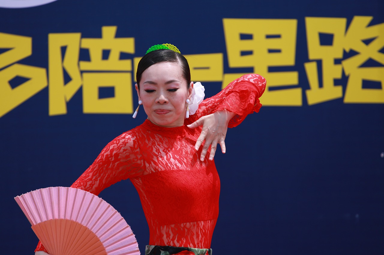 何潔最新新聞，音樂與生活的多彩篇章
